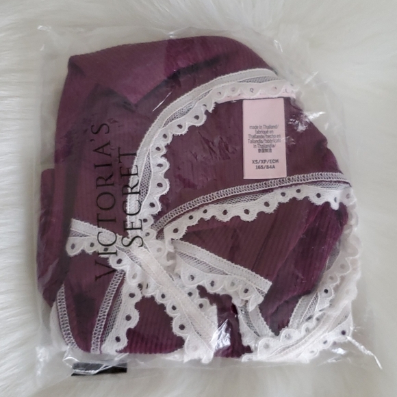 VICTORIA'S SECRET RIBBED SLEEP CAMI SIZE XS (1 available) - Picture 2 of 4